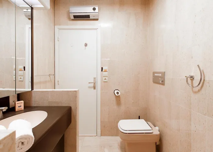 Gray D'albion 1d1 Yourhosthelper Apartment Cannes
