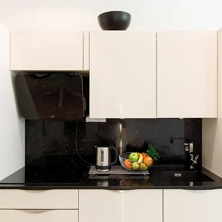 Gray D'albion 1d1 Yourhosthelper